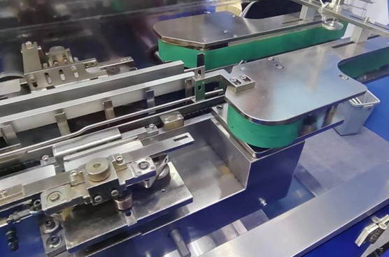 Машина для упаковки чайных пакетов в коробки DF-120